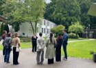Studierende präsentieren den Interessierten ihren Campus